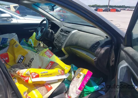 2015 Nissan Altima 2.5 Sv z USA, uszkodzony, nr VIN 1N4AL3AP7FC209256